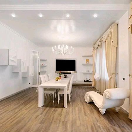 Residenza Tosca Apartment มานโตวา ภายนอก รูปภาพ
